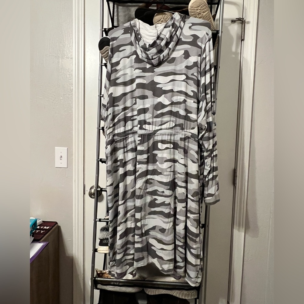 Torrid Cardigan - Picture 2 of 2